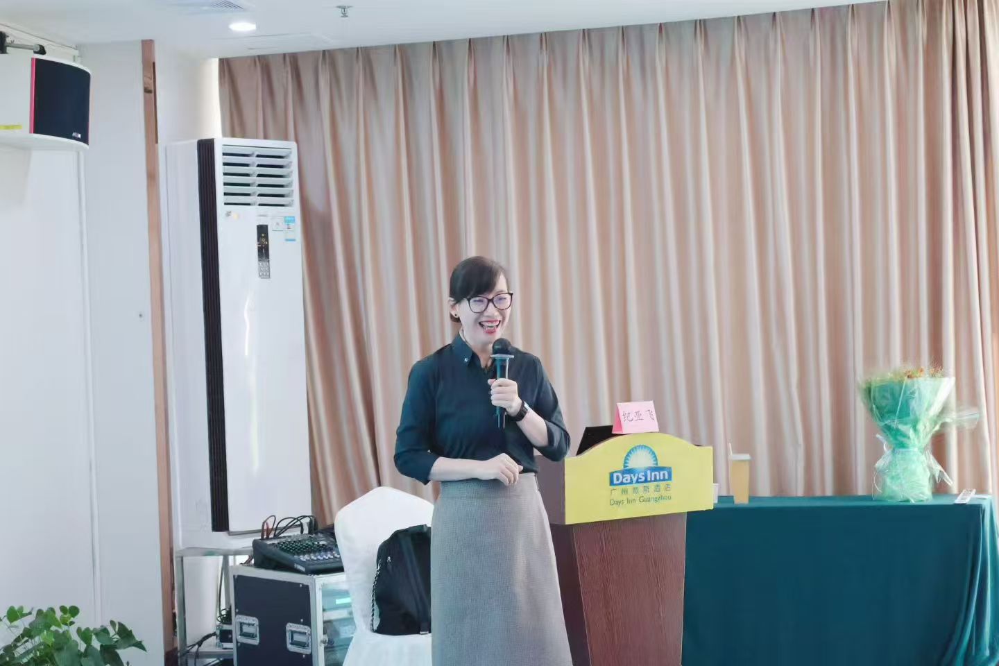 2025.12.6:第602期CVCC职业核心能力高级服务礼仪指导师资班举办