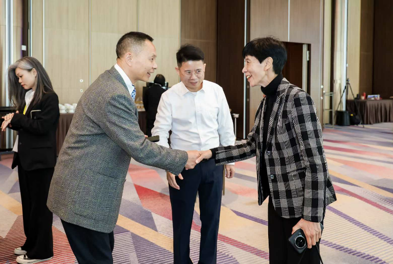 我会领导应邀参加澳门回归26周年暨澳门工会联合总会培训中心成立20周年酒会